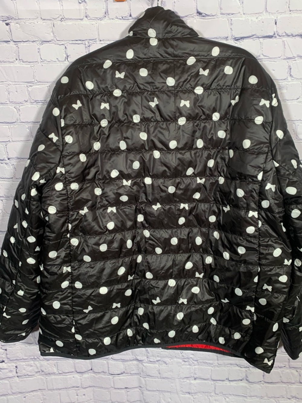 Disney Reversible Puffer Jacket Black & White Mini Mouse Red XL Vacation Casual - Picture 6 of 11